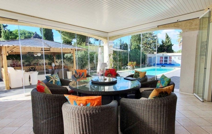 Villa LE GRAU-D'AGDE 257 m2 975 000 € Villa LE GRAU-D'AGDE 257 m2 975 000 €