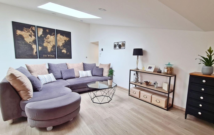 Appartement P4 POUSSAN 96 m2 225 000 € Appartement P4 POUSSAN 96 m2 225 000 €