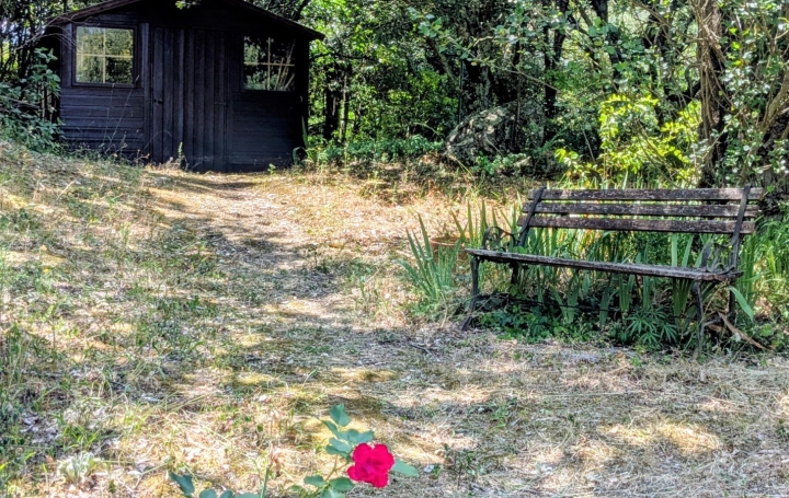 Maison   REYNES  92 m2 245 000 € 